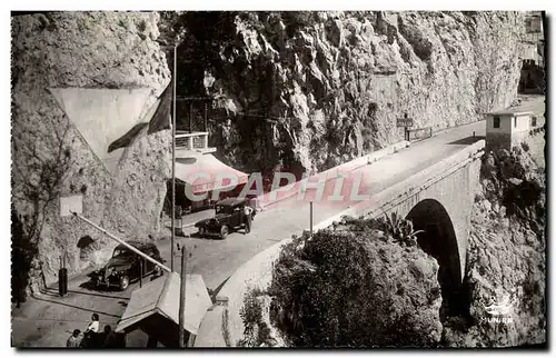 Cartes postales moderne La Cote D&#39Azur Frontiere franco italienne Douanes