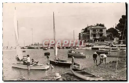 Cartes postales Antibes Le Port et la Plage de la Salis Bateaux