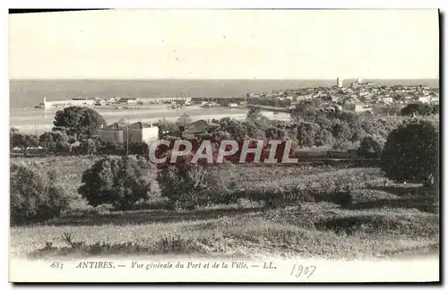 Ansichtskarte AK Antibes Vue Generale Du Port et de la Ville