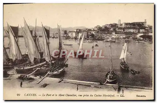 Cartes postales Cannes Le port et le Mont Chevalier vue prise du casino municipal Bateaux