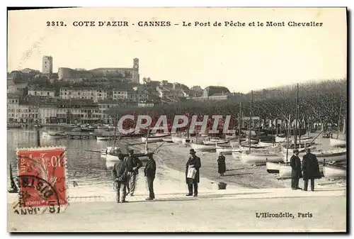 Ansichtskarte AK Cannes Cote D&#39Azur Le Port de Peche et le Mont Chevallier Bateaux