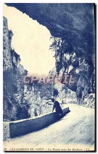 Cartes postales Les Gorges du Loup La Route sous les Rochers