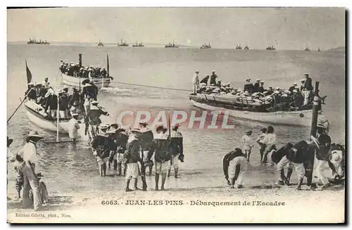 Cartes postales Juan les Pins Debarquement de l'Escadre Militaria