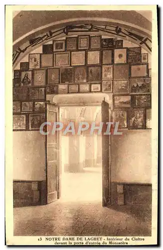 Cartes postales Notre Dame de Laghet Interieur du cloitre devant la porte d&#39entree du monastere