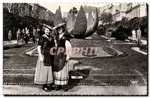 Cartes postales Menton Les Fetes Du citron Costumes Locaux Folklore