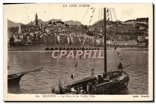 Cartes postales Menton La Port et la Vieille Ville Bateau