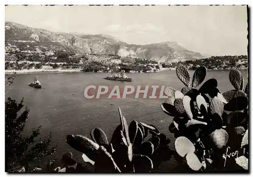 Cartes postales moderne Villefranche La Rade au Loin la Tete De Chien Bateau