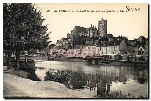 Ansichtskarte AK Auxerre La Cathedrale Vue Des Quais