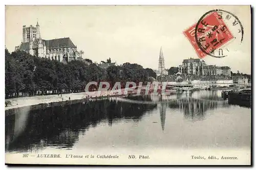 Cartes postales Auxerre L&#39Yonne et la Cathedrale