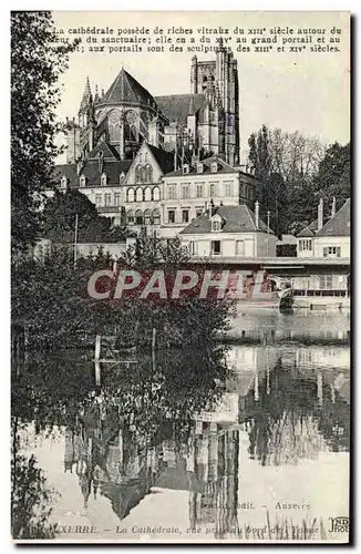 Cartes postales Auxerre La cathedrale vue prise des bords de l&#39Yonne