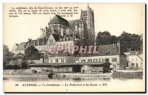 Ansichtskarte AK Auxerre La Cathedrale La Prefecture et les quais