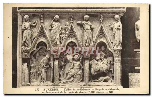 Ansichtskarte AK Auxerre Eglise Saint Etienne Facade occidentale soubassement de la porte de droite