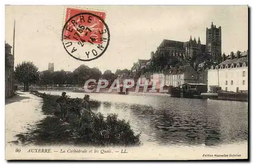 Ansichtskarte AK Auxerre La Cathedrale et les Quais