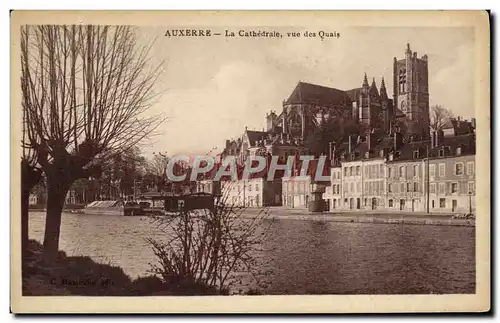 Ansichtskarte AK Auxerre La Cathedrale Vue Des Quais