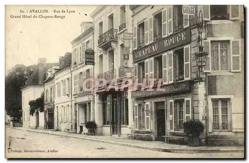 Ansichtskarte AK Avallon Rue De Lyon Grand Hotel Du Chapeau Rouge