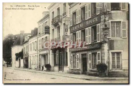 Cartes postales Avallon Rue De Lyon Grand Hotel Du Chapeau Rouge