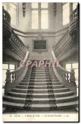 Cartes postales Sens L'Hotel de Ville Le Grand Escalier