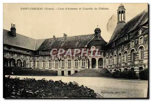 Cartes postales St Fargeau Cour d&#39honneur et Chapelle du Chateau