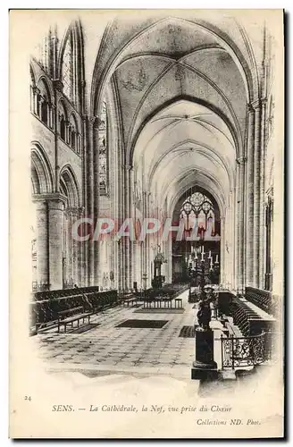 Ansichtskarte AK Sens La Cathedrale la Nef vue prise du Choeur