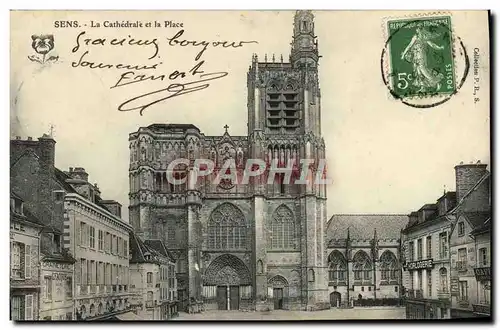 Cartes postales Sens La Cathedrale et la Place