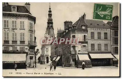 Cartes postales Sens Place et Rue de la Republique