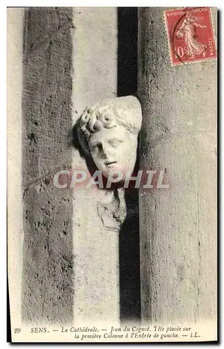 Cartes postales Sens La Cathedrale Jean du Cognot Tete placee sur la prmiere Colonne a l'Entre de gauche