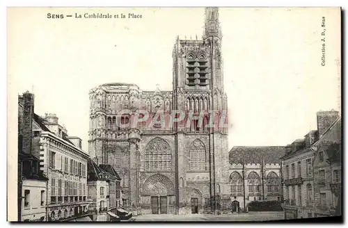 Cartes postales Sens La Cathedrale et la Place