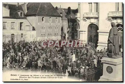 Cartes postales Sens Concours De Peche A La Ligne Du 17 septembre 1905 Reunion des pecheurs devant l&#39hotel de