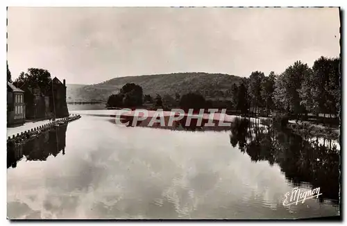 Cartes postales Villeneuve Sur Yonne Les Bords De l&#39Yonne La Cote Du Chateau