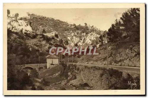 Ansichtskarte AK Ollioules Les Gorges Vieux pont sur la Reppe Chateau d&#39Evenos