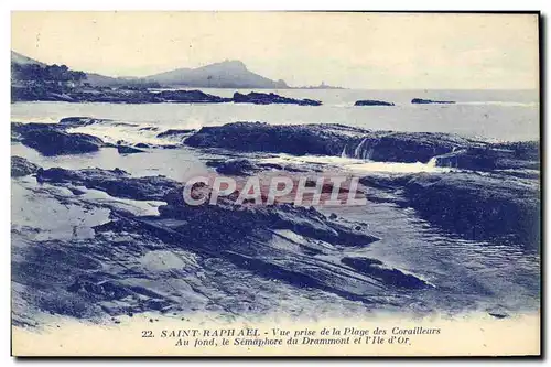 Cartes postales Saint Raphael Vue Prise de la Plage des Corailleurs Au fond le Semaphore du Drammont et