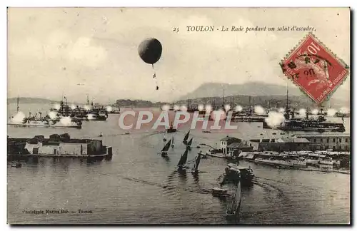 Cartes postales Toulon La Rade pendant un salut d&#39escadre Ballon Bateaux