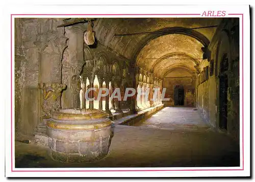 Moderne Karte Arles Le cloitre Ste TRophime Le puits Le benitier des Chanoines