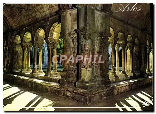 Cartes postales moderne Arles Pilier du cloitre Saint Trophime