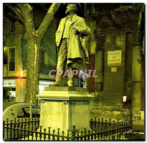 Cartes postales moderne Arles Place du Fornm la Statue de Mistral Par Th Riviere