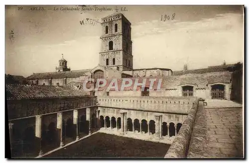 Ansichtskarte AK Arles La cathedrale Sainte Trophime