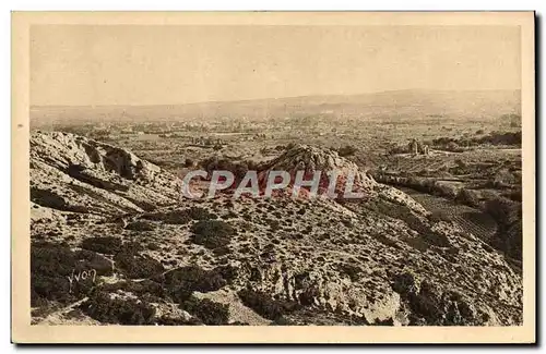 Cartes postales Saint Remy de Provence Le plateau des Antiquites vu des Alpilles