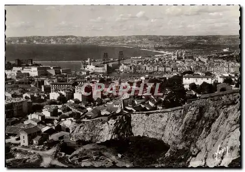 Cartes postales moderne Marseille Vue Generale Sur le Vieux Port et les Bassins