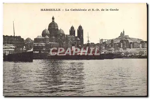 Ansichtskarte AK Marseille La Cathedrale et de la Garde Bateaux