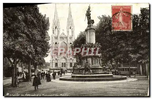 Cartes postales Marseille Les reformes et le monument des Mobiles