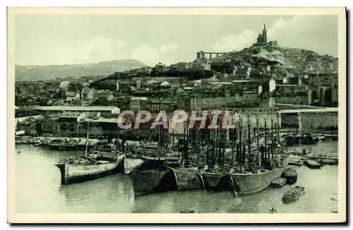 Ansichtskarte AK Marseille Vue Sur Notre Dame de la Garde prise du Pont Transbordeur Bateaux