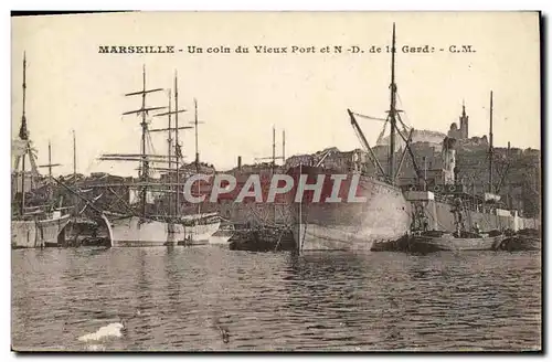 Cartes postales Marseille Un coin du Vieux Port et N D de la Garde Bateaux