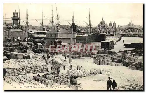 Cartes postales Marseille La place d&#39Afrique Bateaux