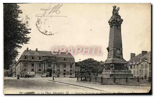 Cartes postales Caen La Place Alexandre lll Caserne Hamelin et Monument des Mobiles