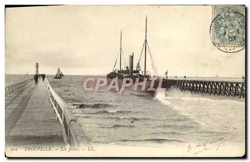 Cartes postales Trouville Les Jetees Bateau