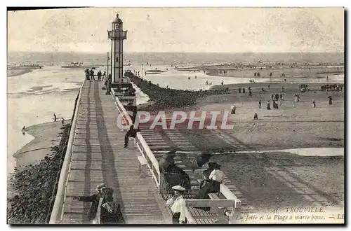 Cartes postales Trouville La jetee et la plage a maree basse