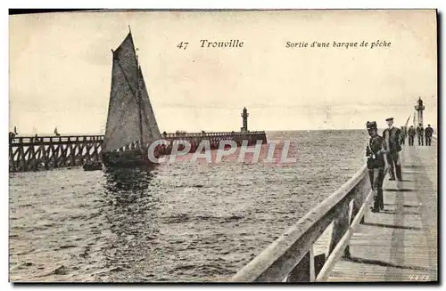 Ansichtskarte AK Trouville sortie d&#39une barque de peche Bateau