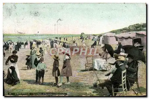 Cartes postales Trouville la plage et la jetee promenade