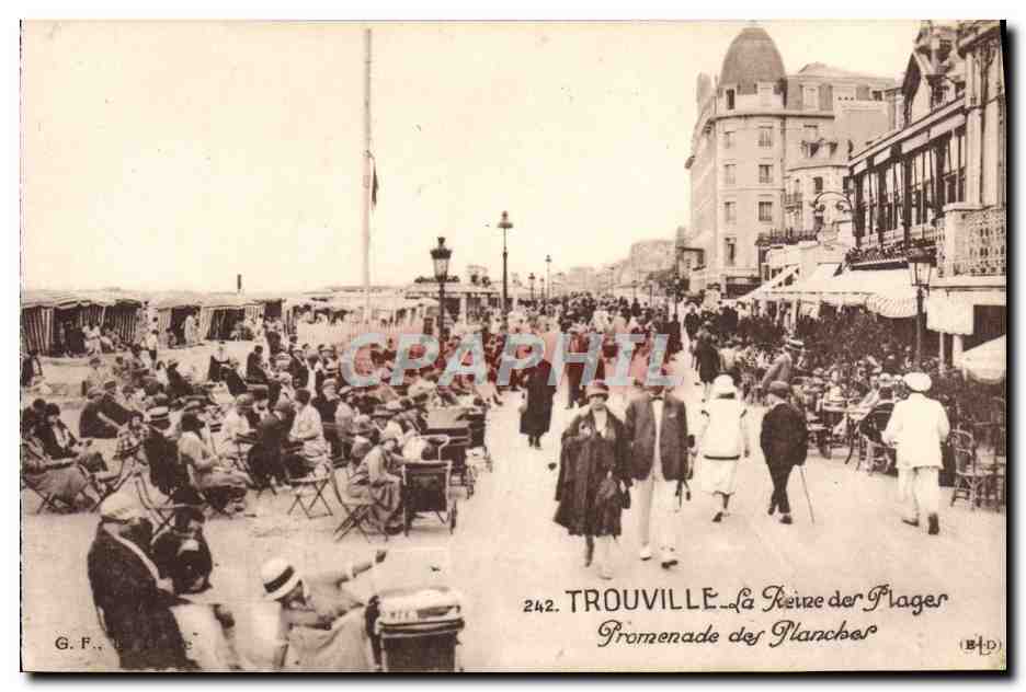 Affiche Vintage Trouville Reine Des Plages – Poster 42x60cm – PostersAndCo – Neuf