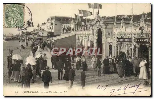 Cartes postales Trouville Les planches